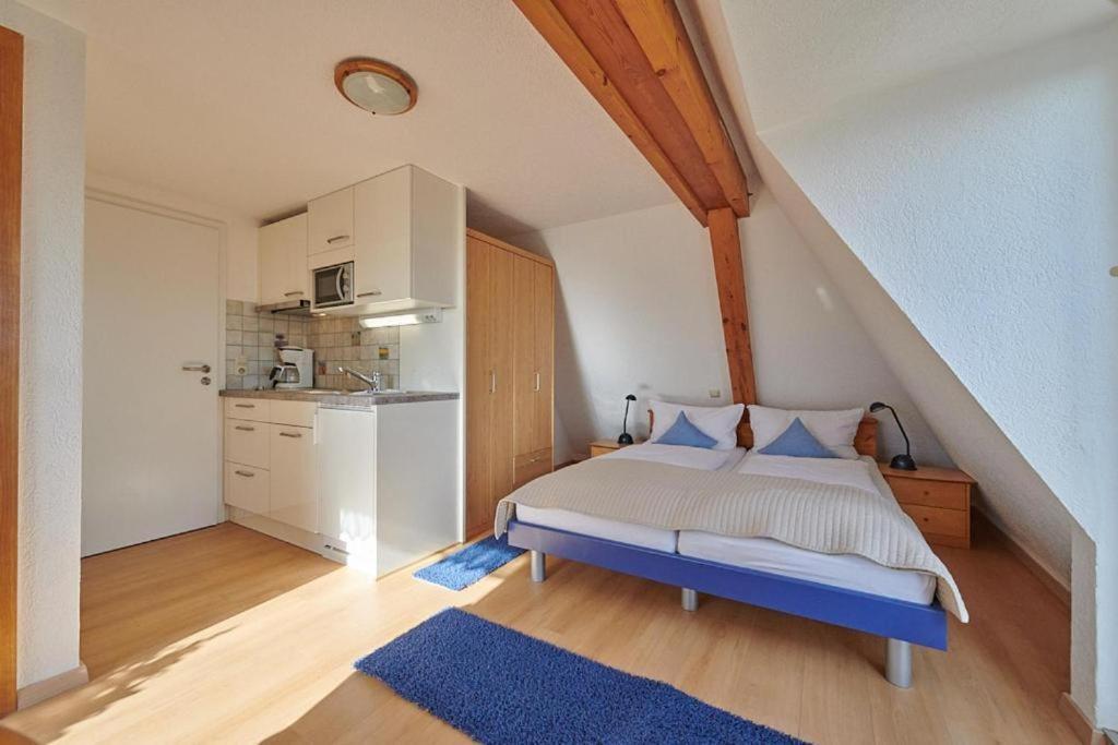 Gästehaus Schiff Meersburg Zimmer foto